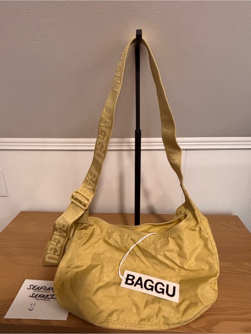 NWT Baggu Medium Crescent Butter